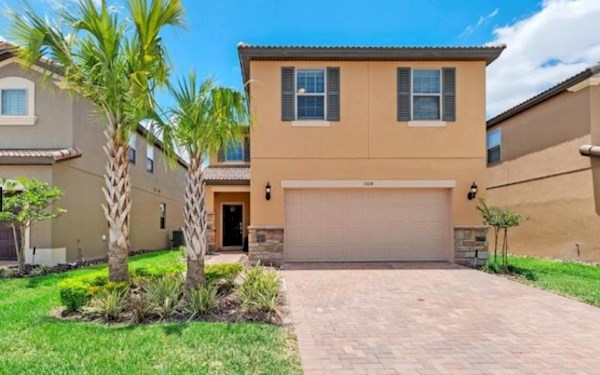 Spacious & Modern 5 Bed 4 Bath Villa | Minutes from Disney