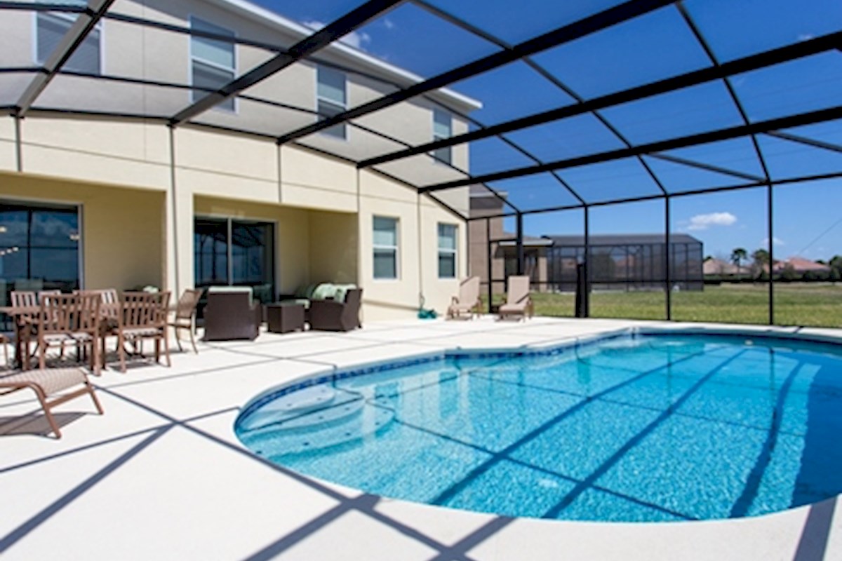 Crofton Springs Villa with South Facing Pool