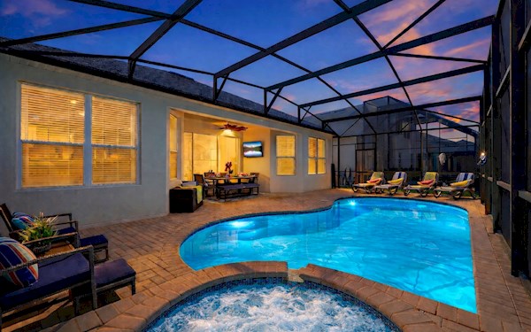 Stunning 5BR/5BA Villa -Southwest Facing pool in Windsor Hills