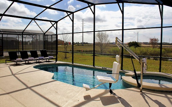 Luxury 4 Bed 3 Bath Villa on Crofton Springs at Providence