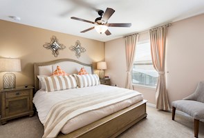 8BR/6BA Villa, 5 Miles to Disney, South Facing Pool/Hot Tub