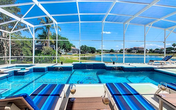 Formosa Gardens, lake front property, 4 bed, 3 bath, villa