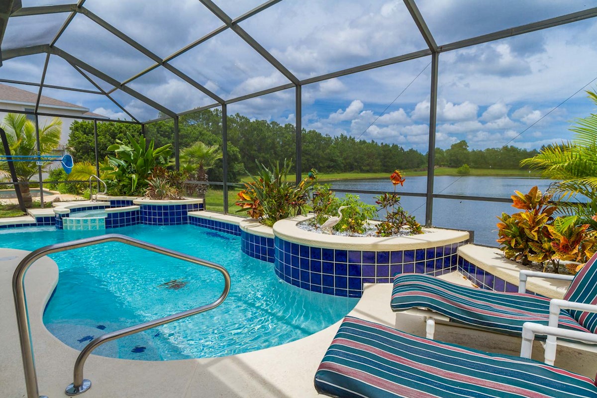 Sunset Lakes Villa Pool