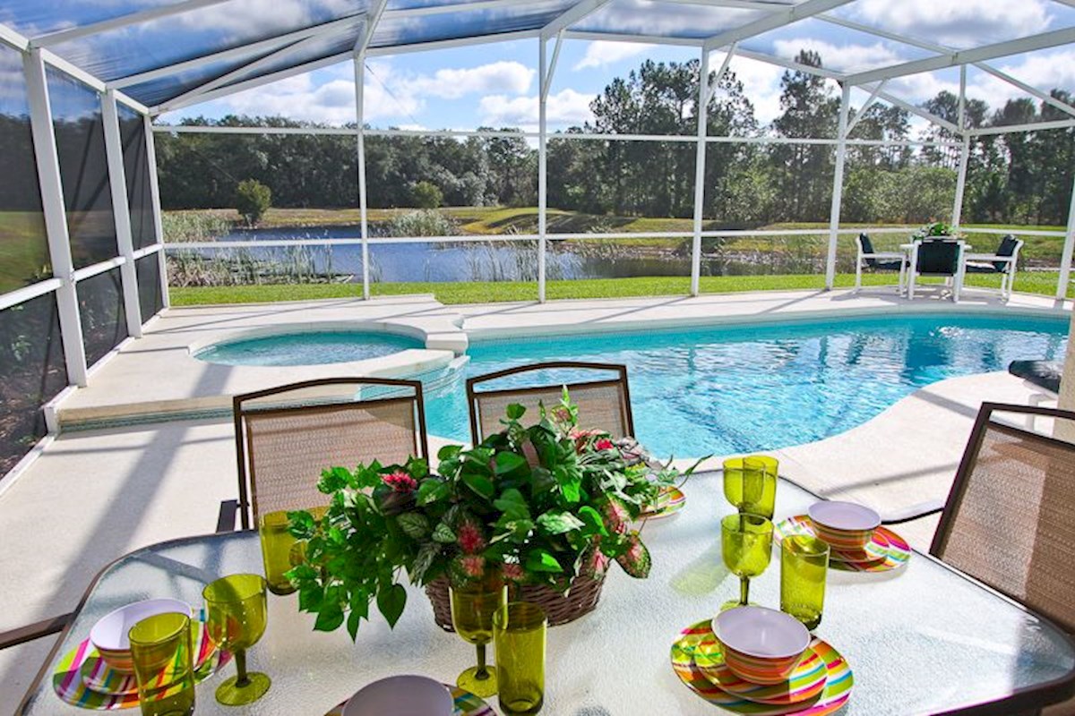 Al fresco dining, fab views