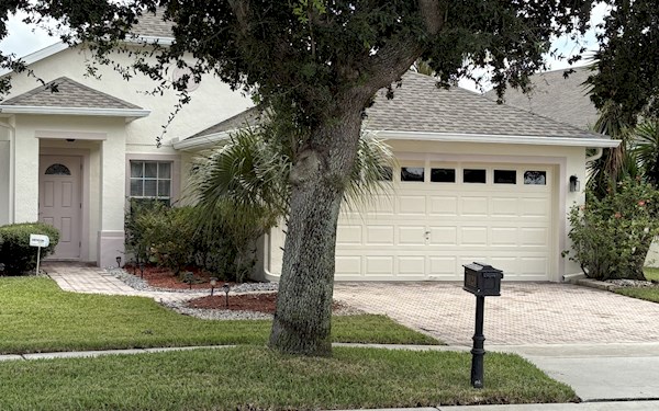 Beautiful Highlands Reserve Villa with South Facing Pool