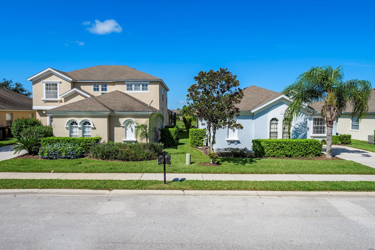 Side by Side Villas 123 Minniehaha Circle next to No. 121 also managed by owner