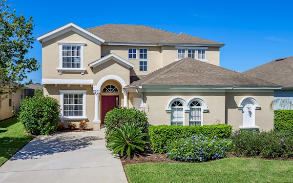 Newly Furnished 5 Bed 4½ Bath Luxury Villa, Calabay Tower Lake