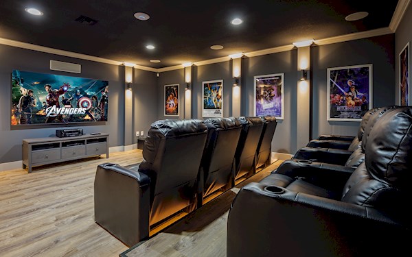 Mickey's Circle - Gorgeous Huge Private South Facing Pool Hot Tub