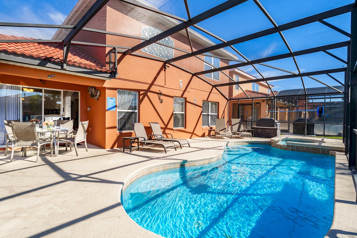 Solana Resort Vacation Rental with South Facing Pool