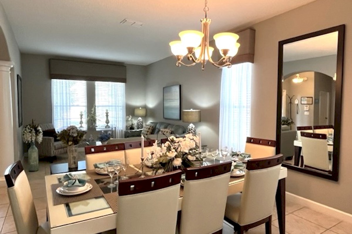 Sitting / Dining Room 