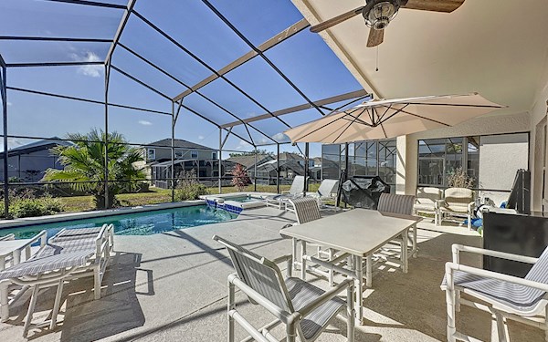 Refurbished 4 Bed 3 Bath Villa | SOUTH Facing Pool