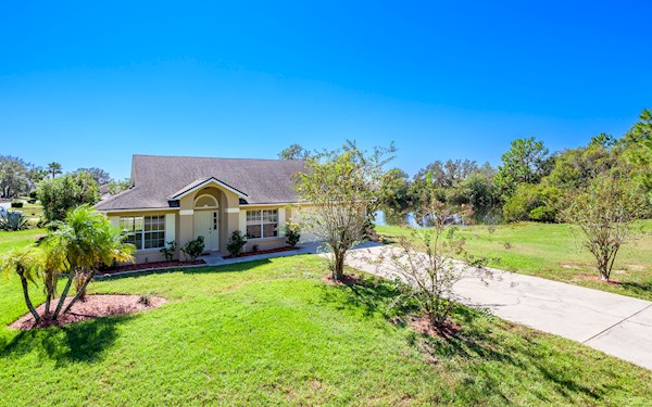 Sunridge Woods 3 Bedroom 2 Bath Florida Villa