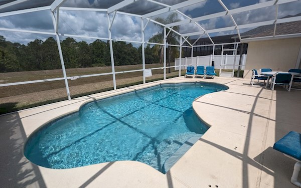 Birkdale Sanctuary | Highlands Reserve 5 Bed 3 Bath Villa