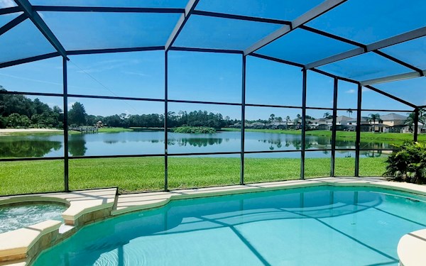 Hibiscus On The Lake Situated On Lake Berkley Gated Resort